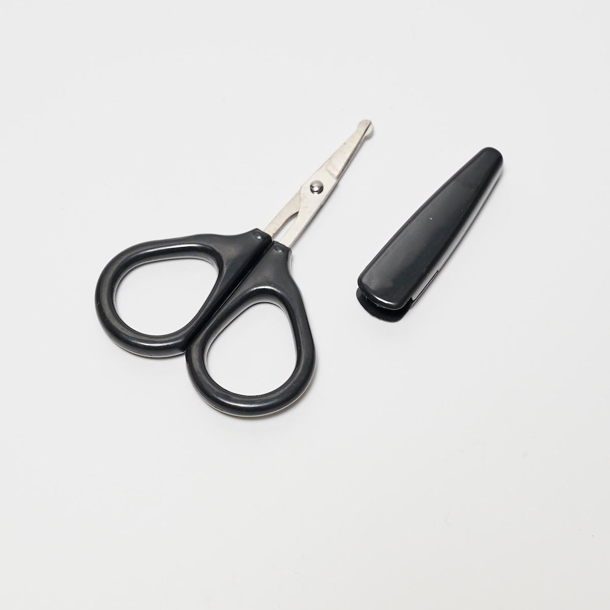 【まとめ買い】鼻毛切りハサミ ムダ毛ハサミ ケース付先端丸型セーフティハサミ 80mm 0474/053289