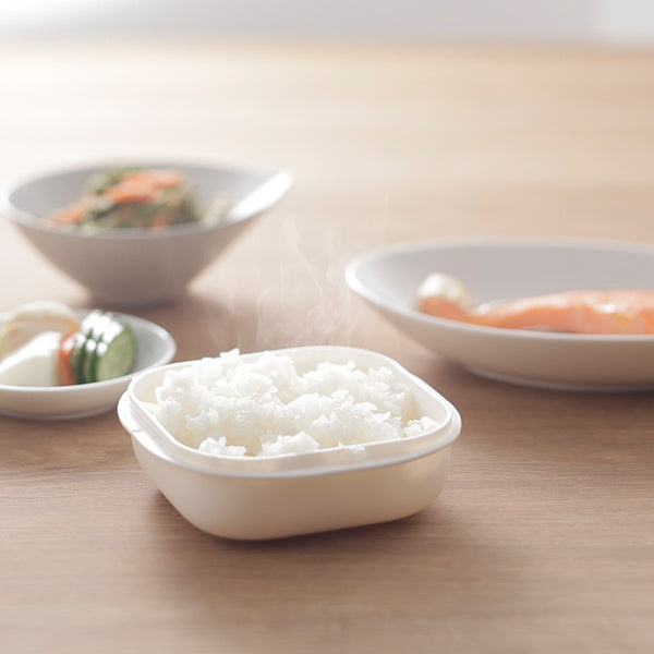 【まとめ買い】食品保存容器 冷凍容器 ごはん冷凍 マーナ(marna) K745 極(きわみ) 冷凍ご飯容器 ホワイト 2565/201784