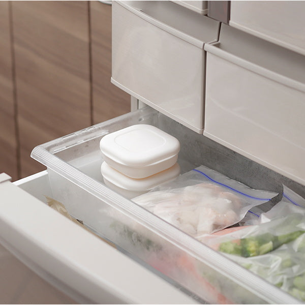 食品保存容器 冷凍容器 ごはん冷凍 マーナ(marna) K745 極（きわみ） 冷凍ご飯容器 ホワイト 2565/201784